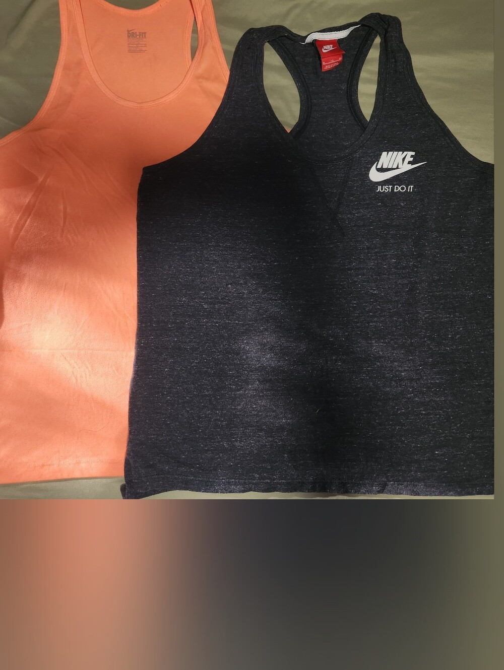 Set Of 2 NIKE tanks